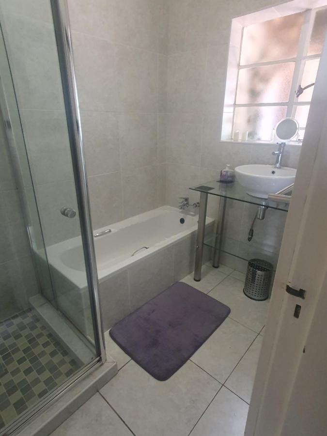R & R'S Retreat Bed & Breakfast Johannesburg Dış mekan fotoğraf